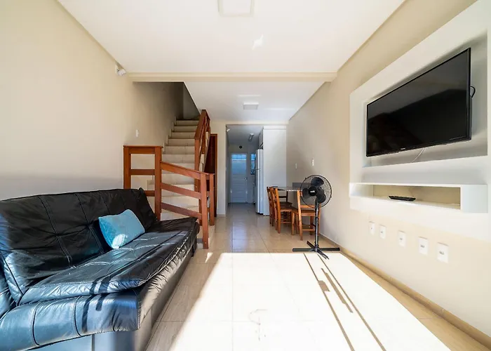 Casa 2Q C/ Churrasq. 600M Da Praia Rvl1183 Bombinhas
